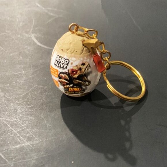 Robo Alive Dino Fossil Find Keychain – Mini Dino Egg Adventure - Picture 4 of 10